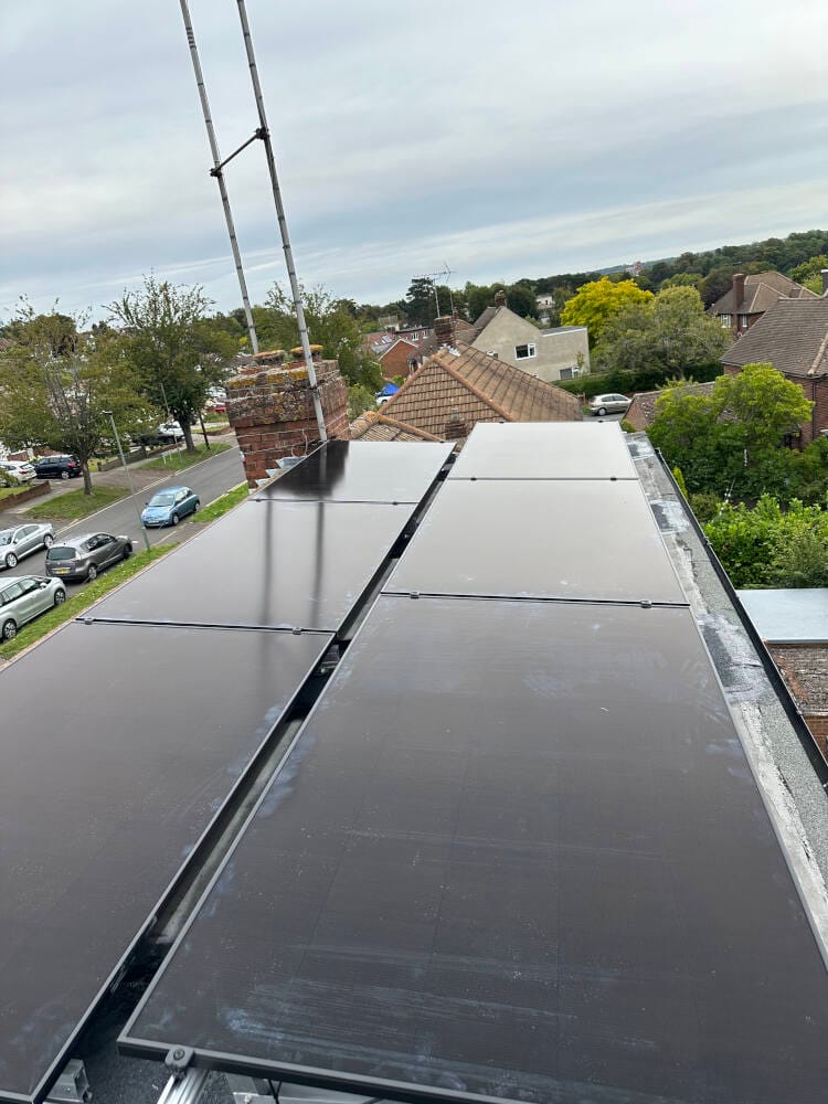 Illustrating: How To Choose The Right Solar Inverter For Your Home In Kent