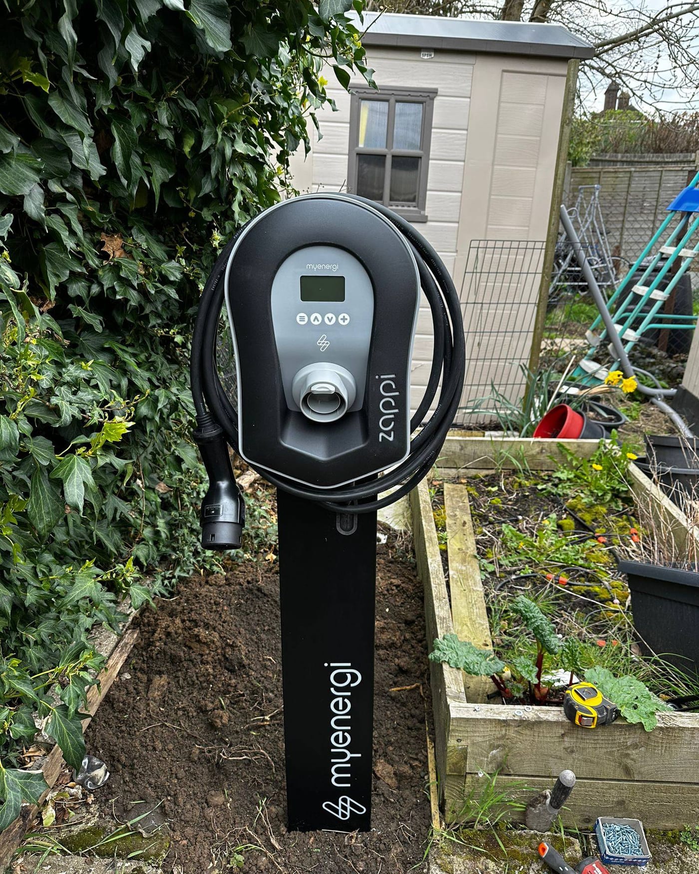 Illustrating: Why Kent Homeowners Should Consider Installing EV Chargers
